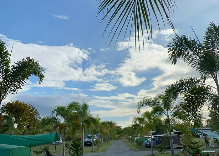 Campsite Acres Village *